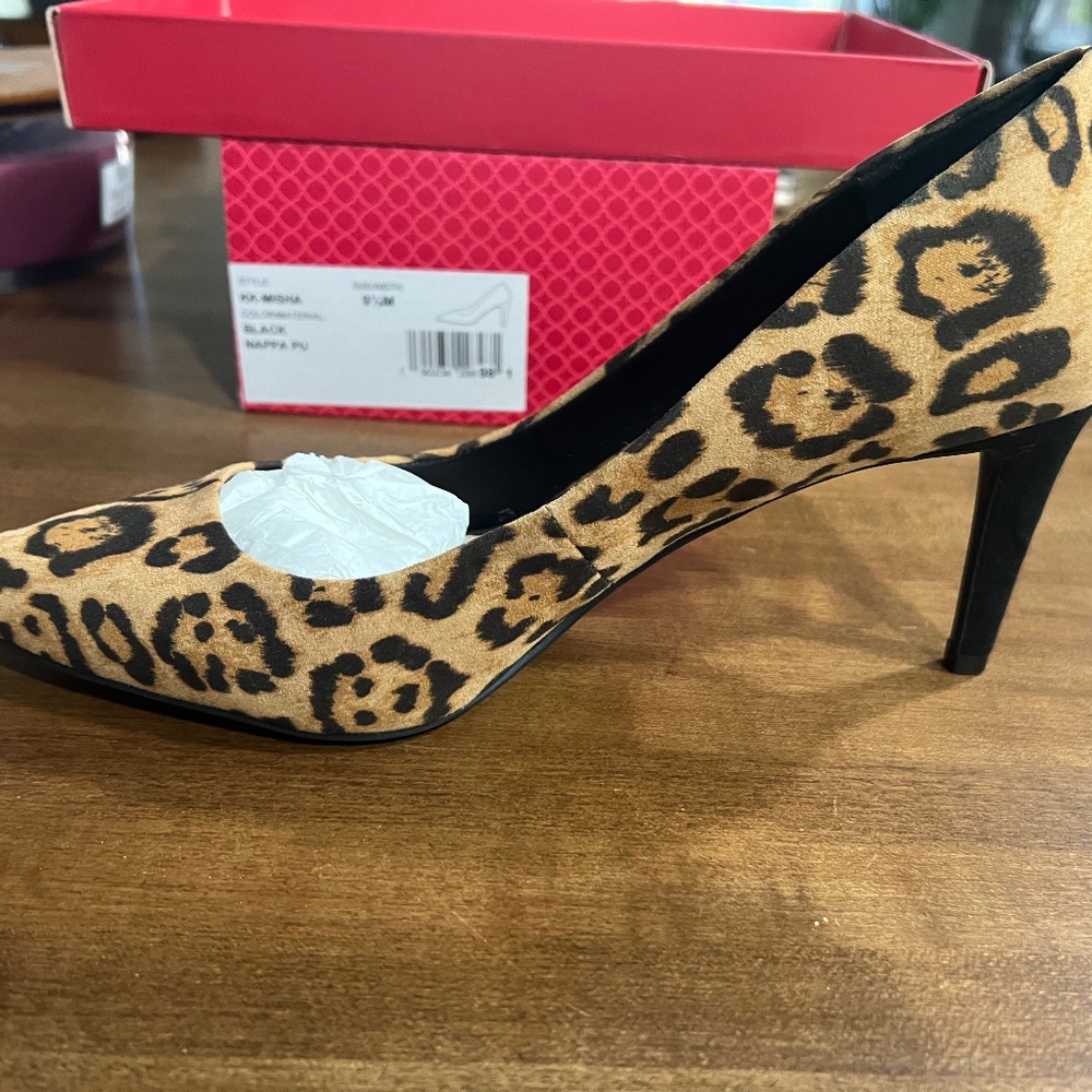 Kelly & Katie Misha Pump